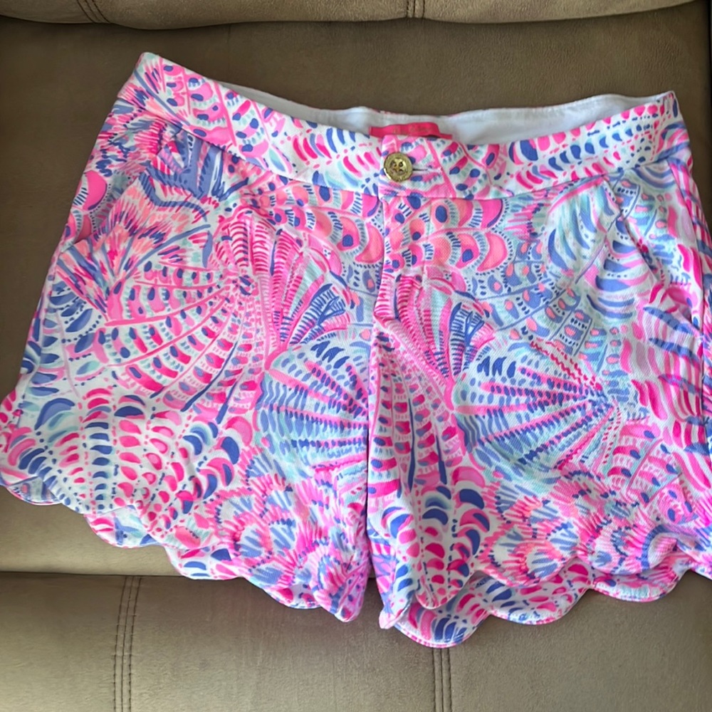 Lily Pulitzer stretch buttercup shorts